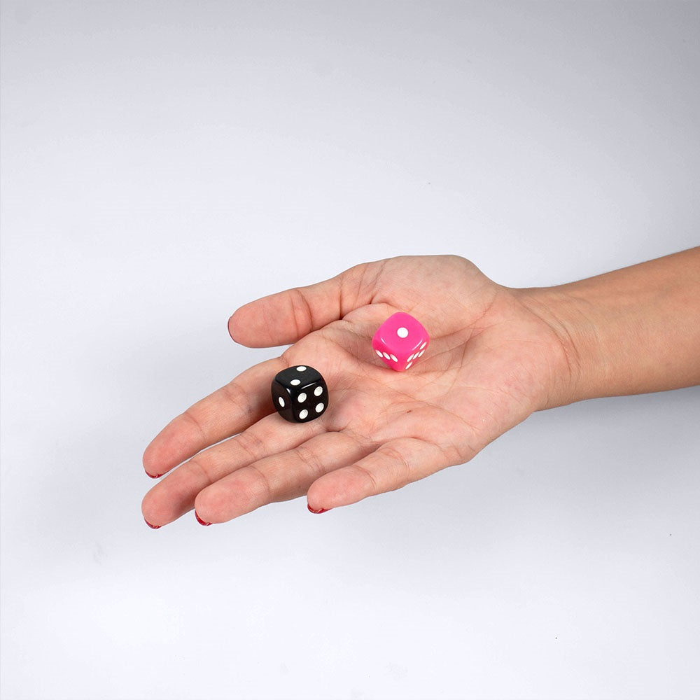 Play and roulette game - fun and games peaches and screams