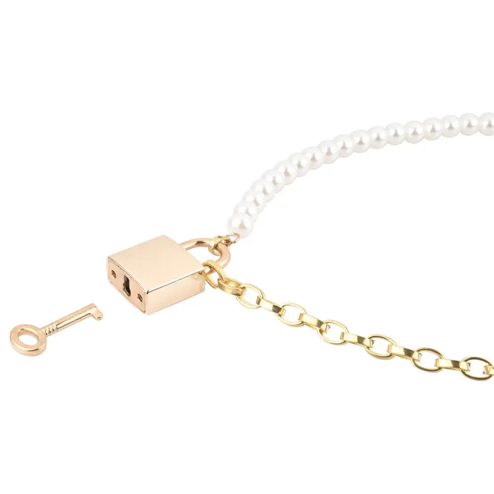Sex and mischief pearl day collar with o ring necklace - peaches and screams