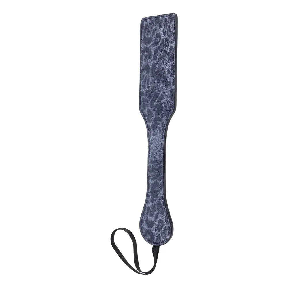 Sportsheets cougar faux fur flogger with soft leather falls - peaches and screams