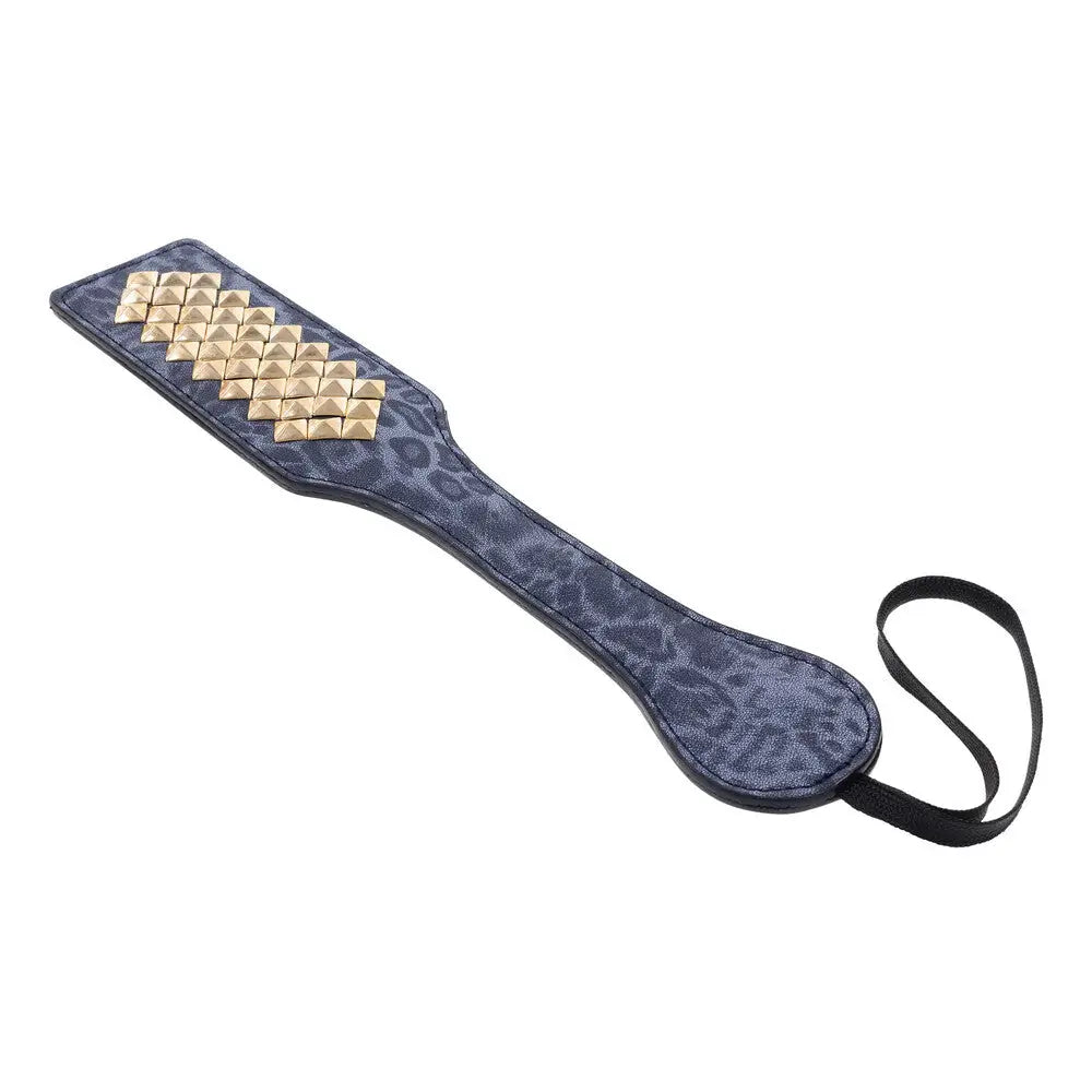 Sportsheets cougar faux fur flogger with soft leather falls - peaches and screams