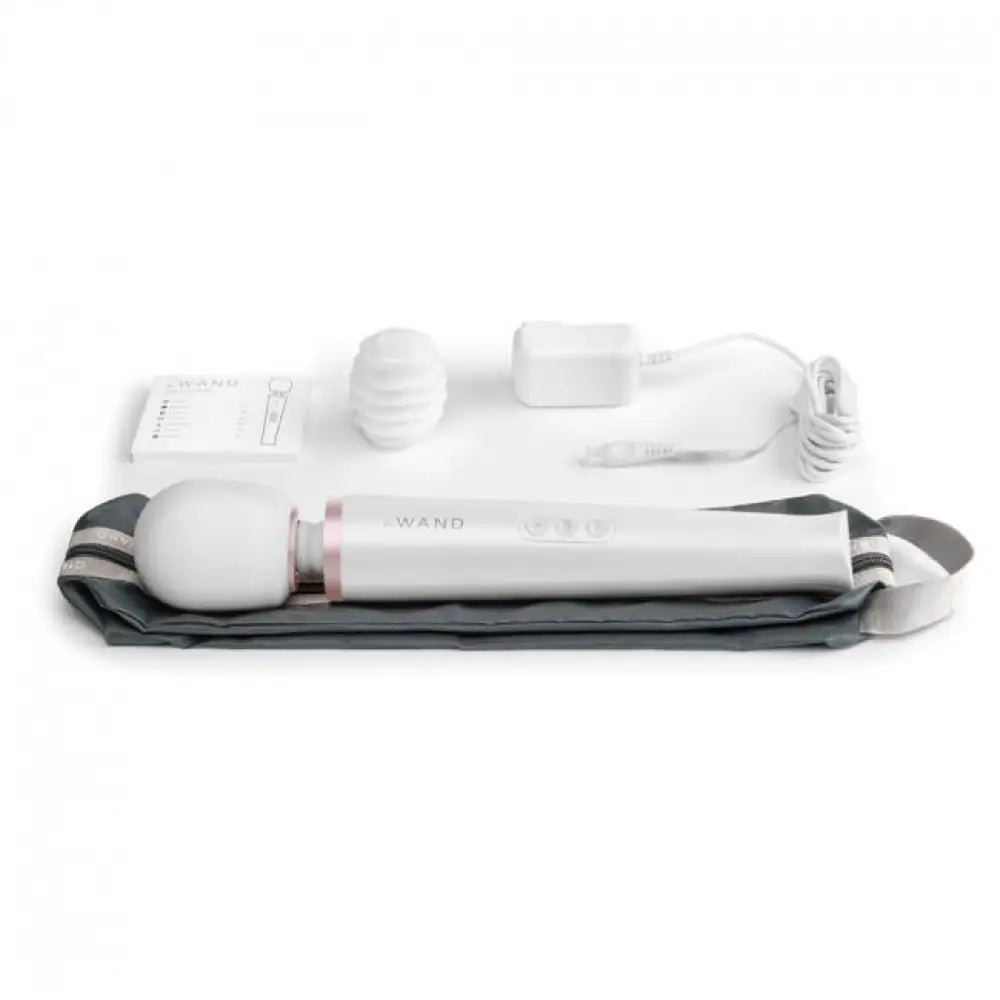 Le wand rechargeable 10 speed vibrating wand massaging vibrator - peaches and screams